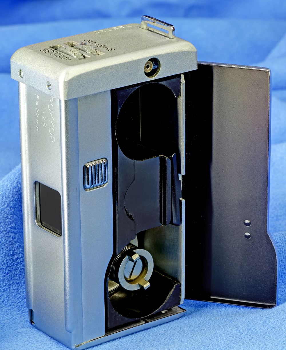 2021-10-06_Minolta 16_espia_3.jpg