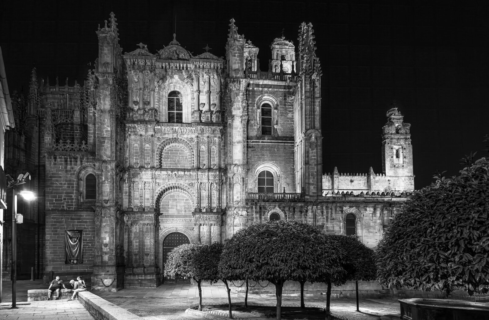 20250716@223504_020 PLASENCIA CABE LA CATEDRAL.jpg