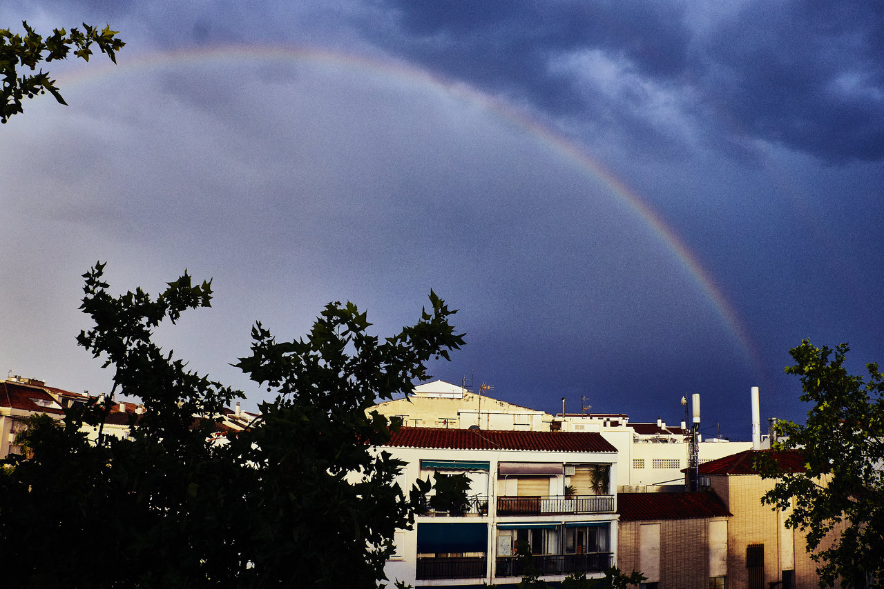 a veces la tormenta te ofrece colores bonitos.jpg
