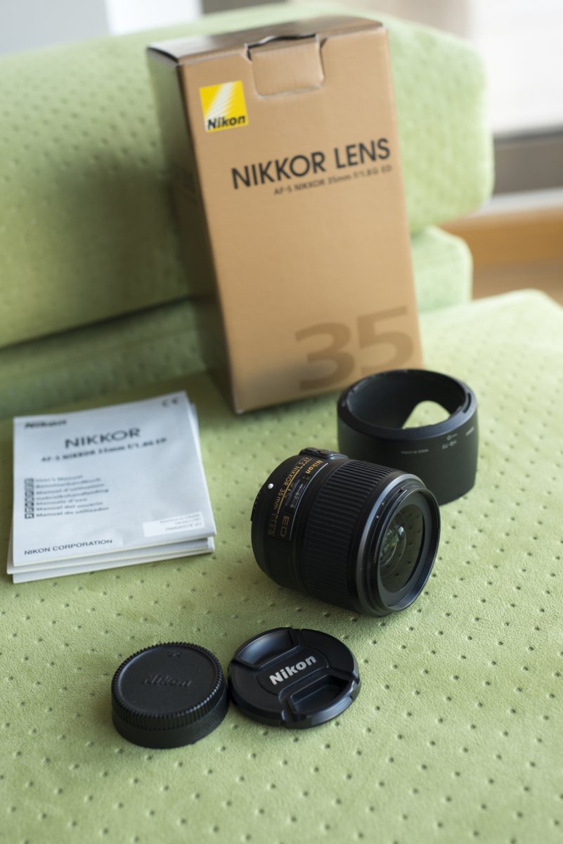AF-S Nikkor 35mm f1.8G ED-01.jpg