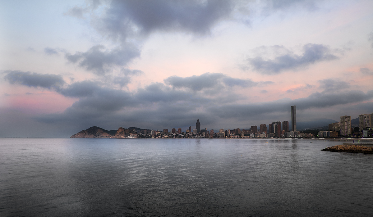 Amanecer en Benidorm.jpg