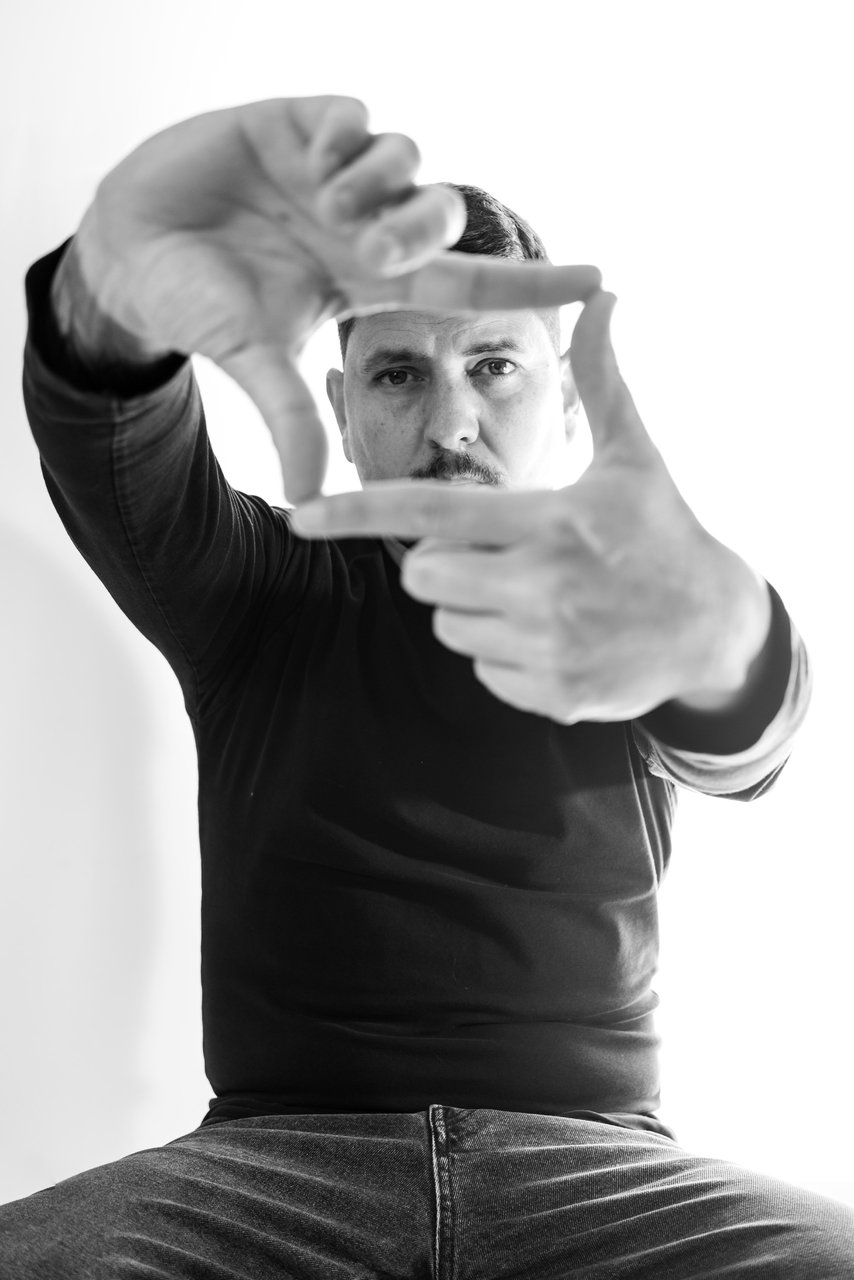 autoretrato marzo 2022 11.jpg