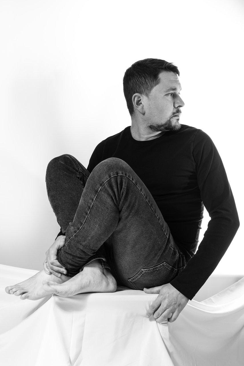 autoretrato marzo 2022 5.jpg