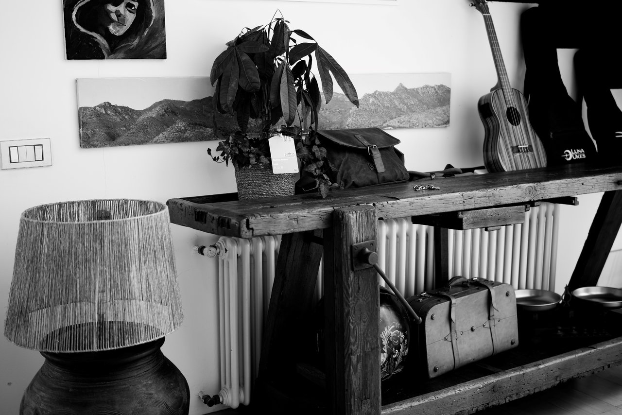 B&w CONTRAST.JPG