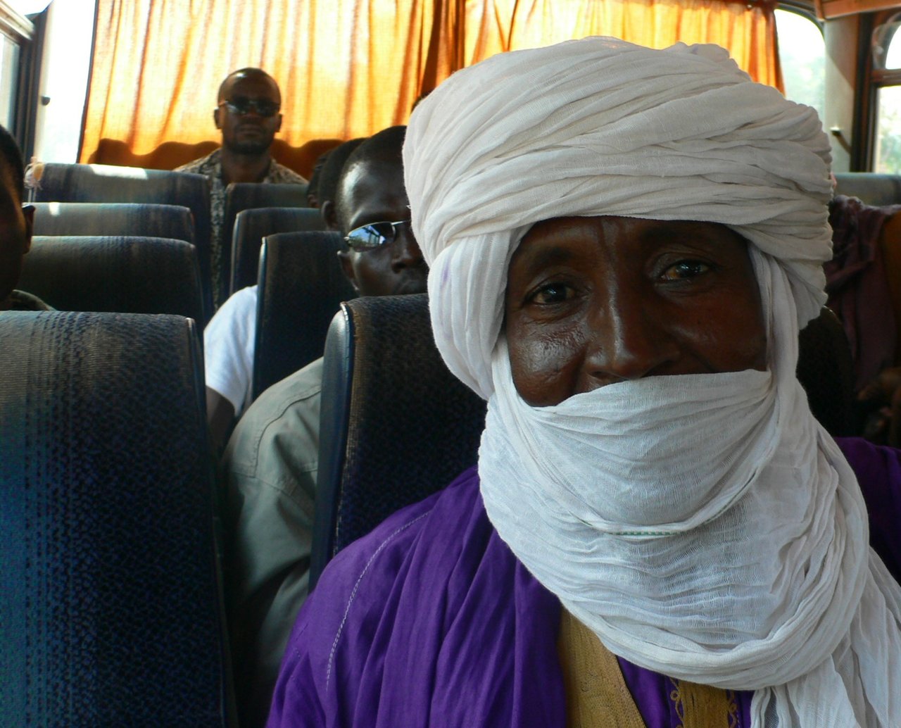 bus tuareg.JPG