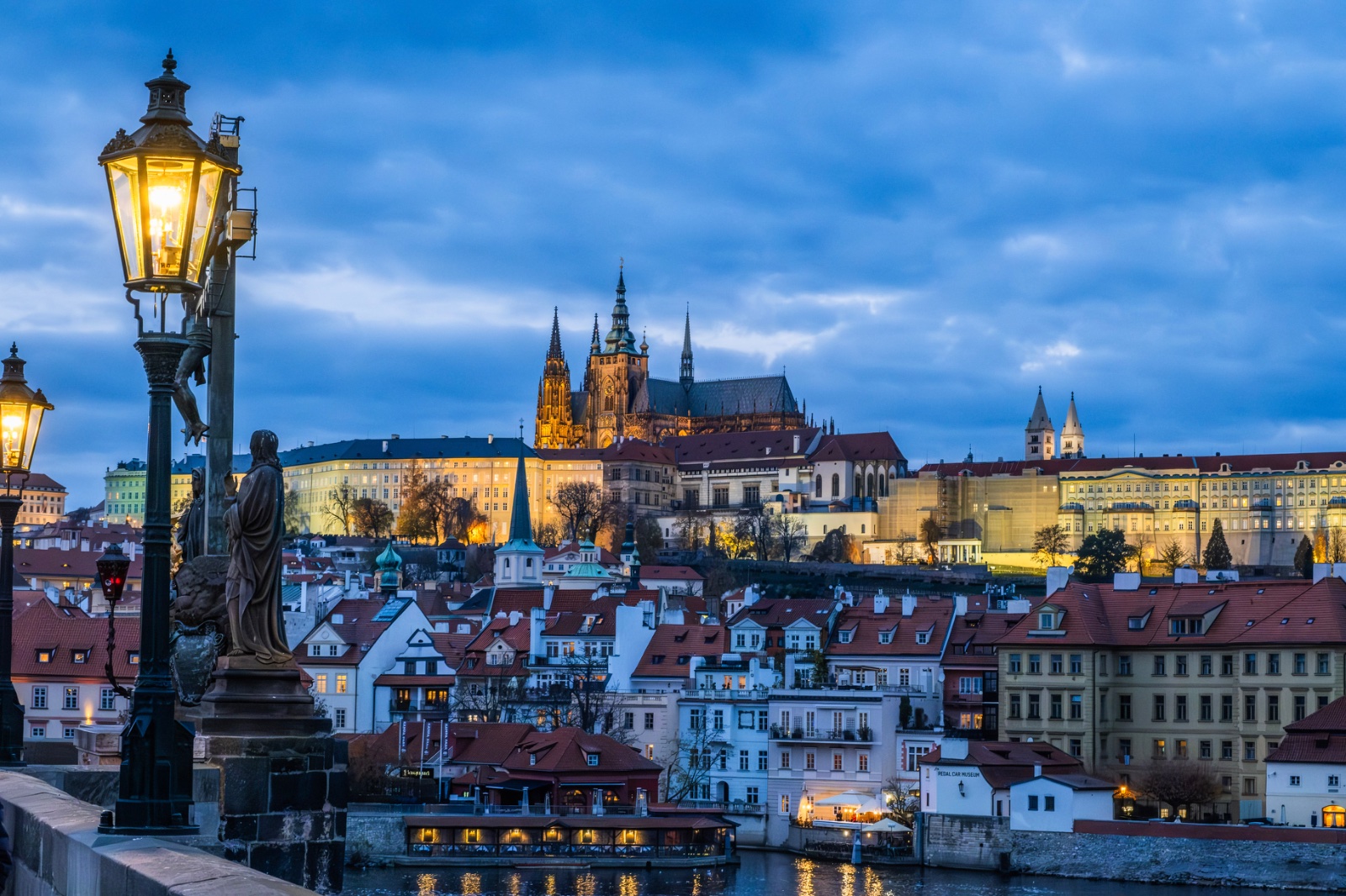 Castillo de Praga1.jpg