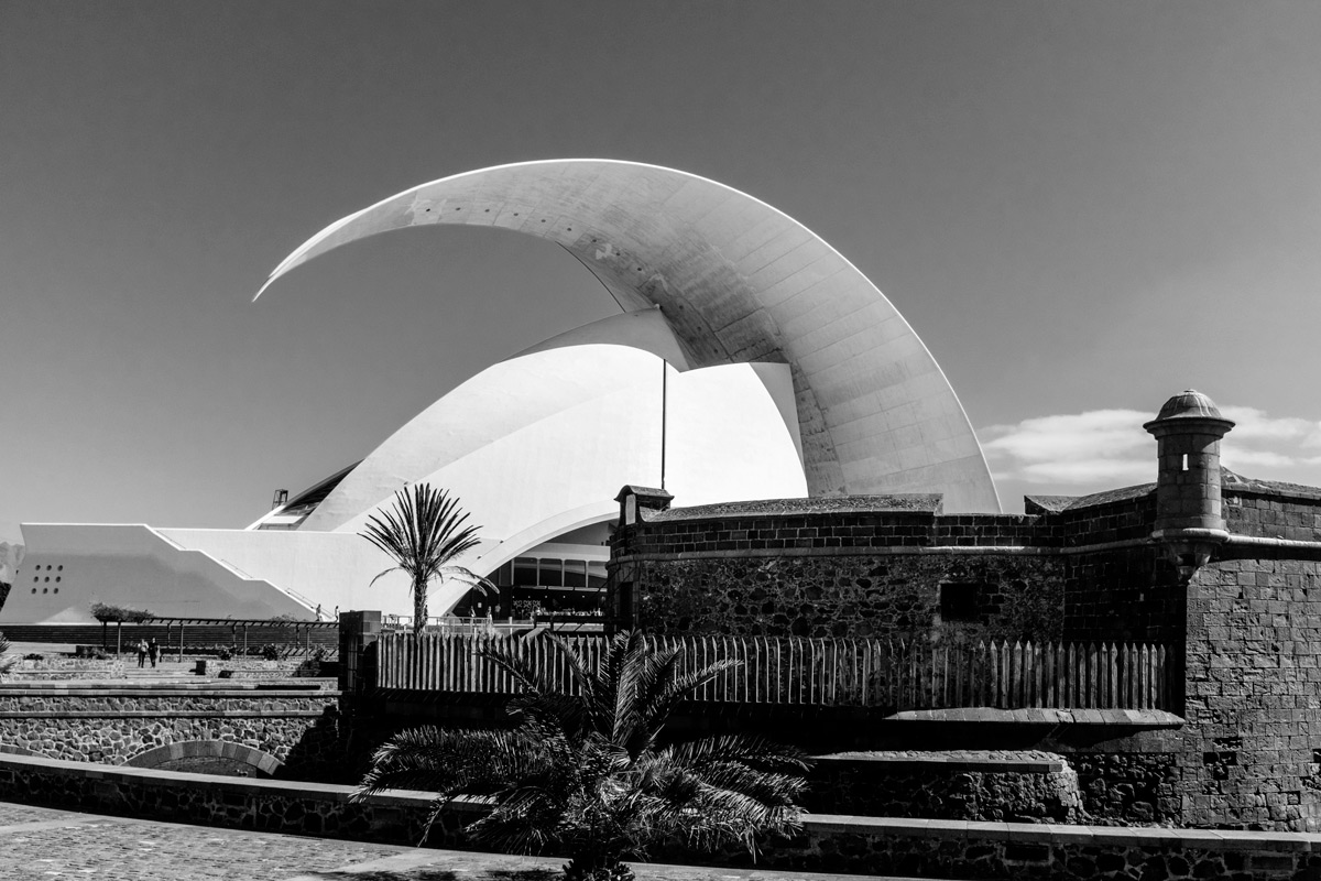 Castillo_Negro_Auditorioum_BN.jpg