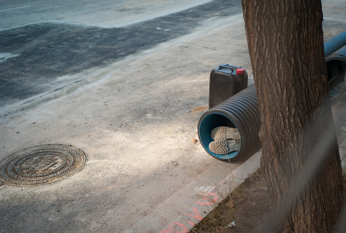 Durmiendo en el tubo.jpg