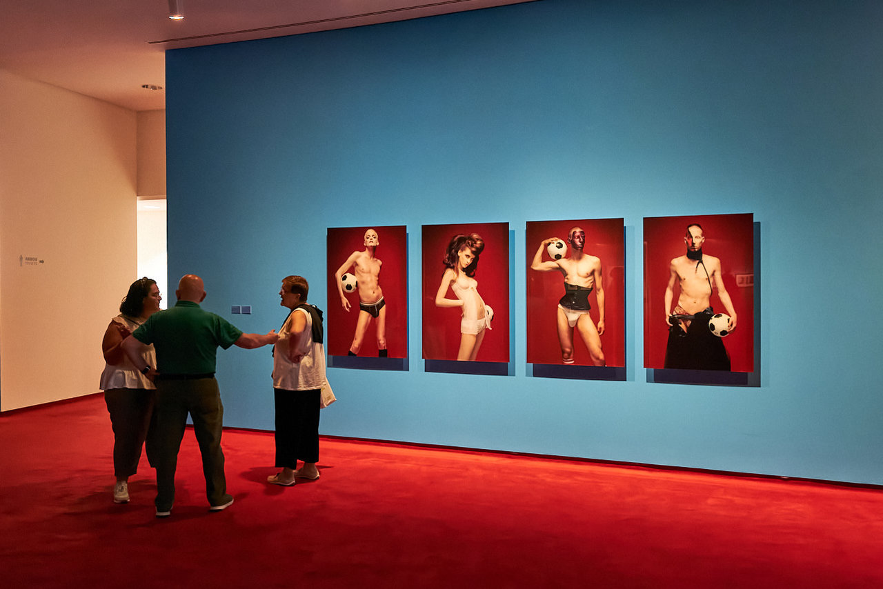 Erwin Olaf Un mundo que desvanece (2).jpg