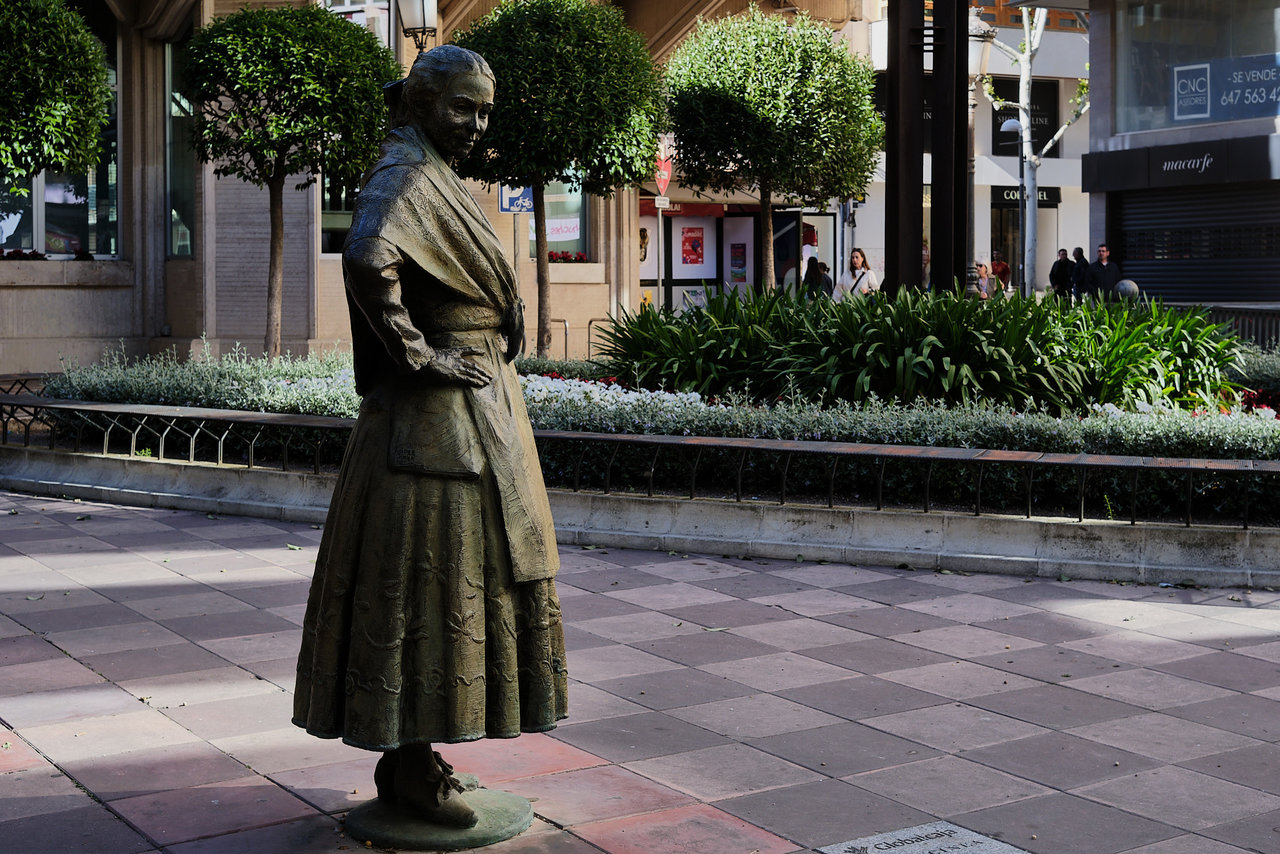 Estatua de Dulcinea del Toboso.jpg