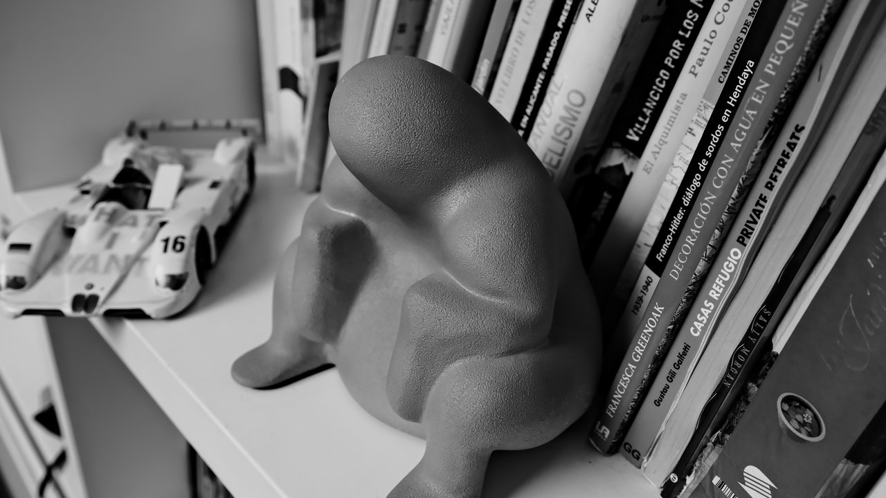 estatua5000.jpg