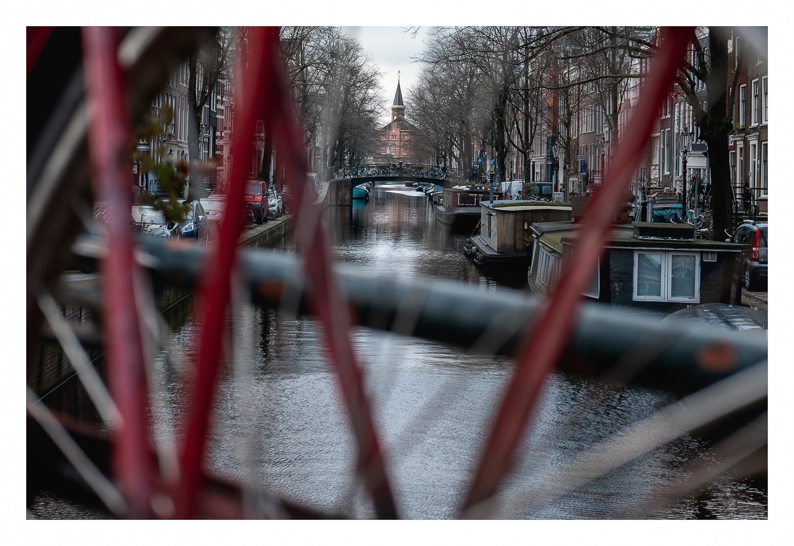 fotografo-amsterdam-canales-puente-bicicletas-rojo-.jpg