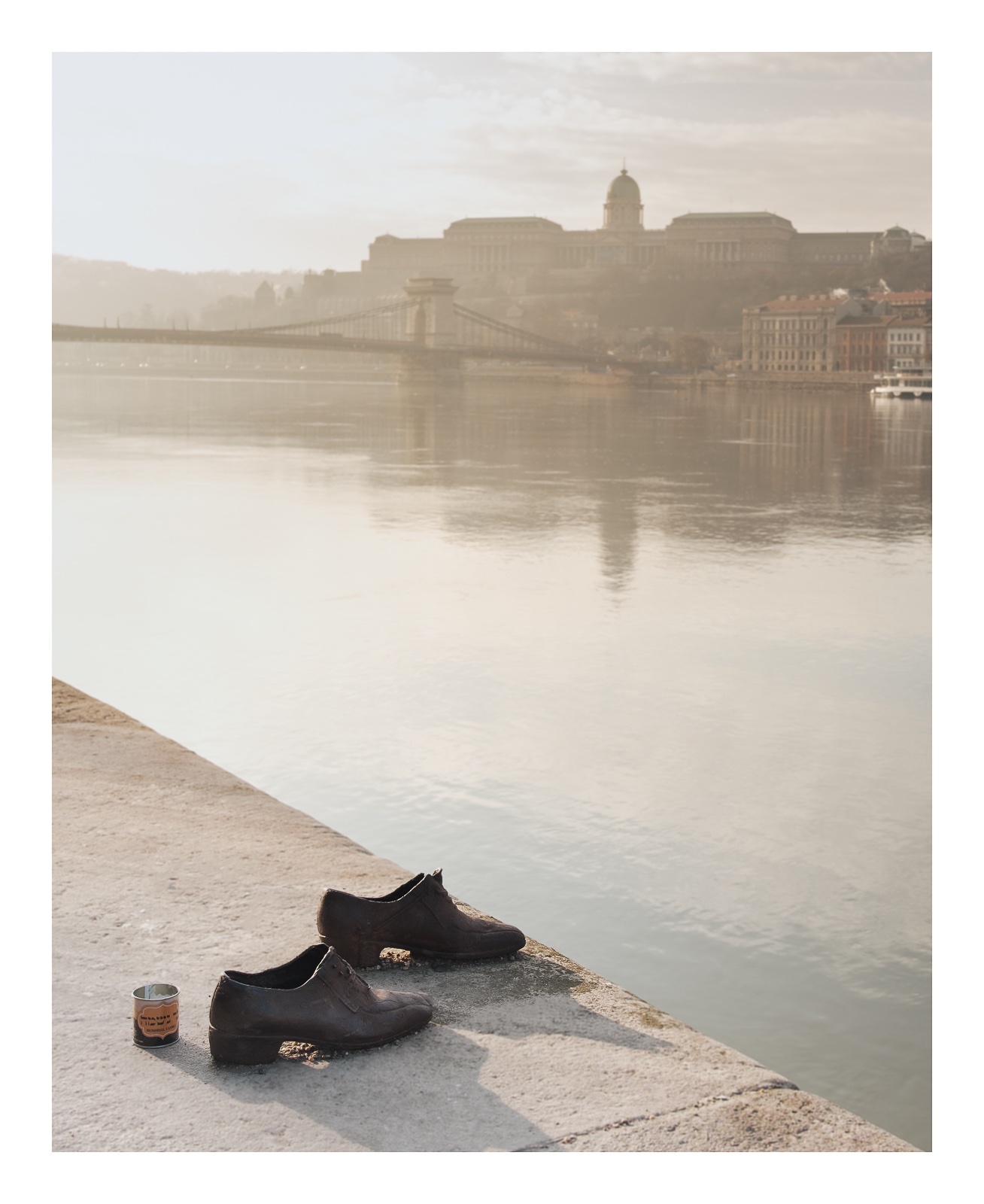 fotografo-budapest-hungria-monumento-zapatos-pest.jpg