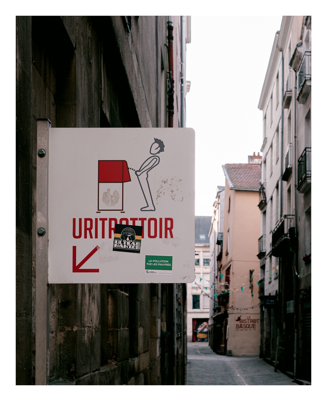 fotografo-nantes-uritrottoir-orina-compos-plantas-reciclaje.jpg
