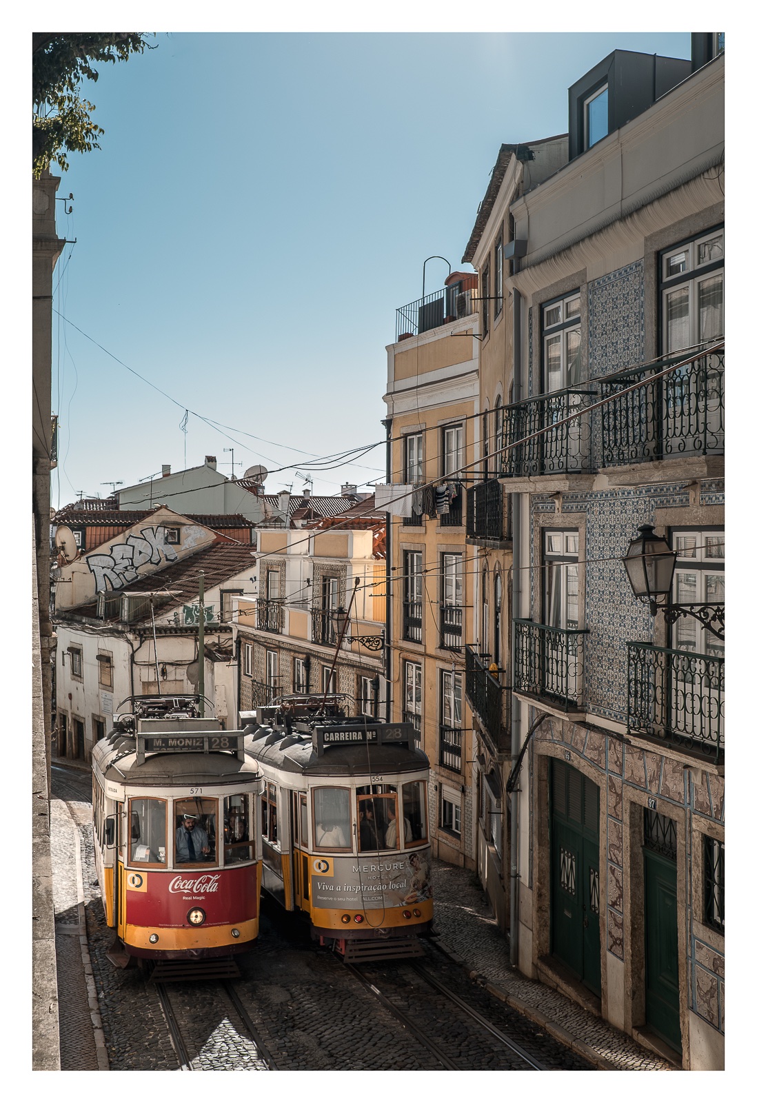 fotografo-portugal-lisboa-tranvia-amarillo-cables-carrera-28.jpg