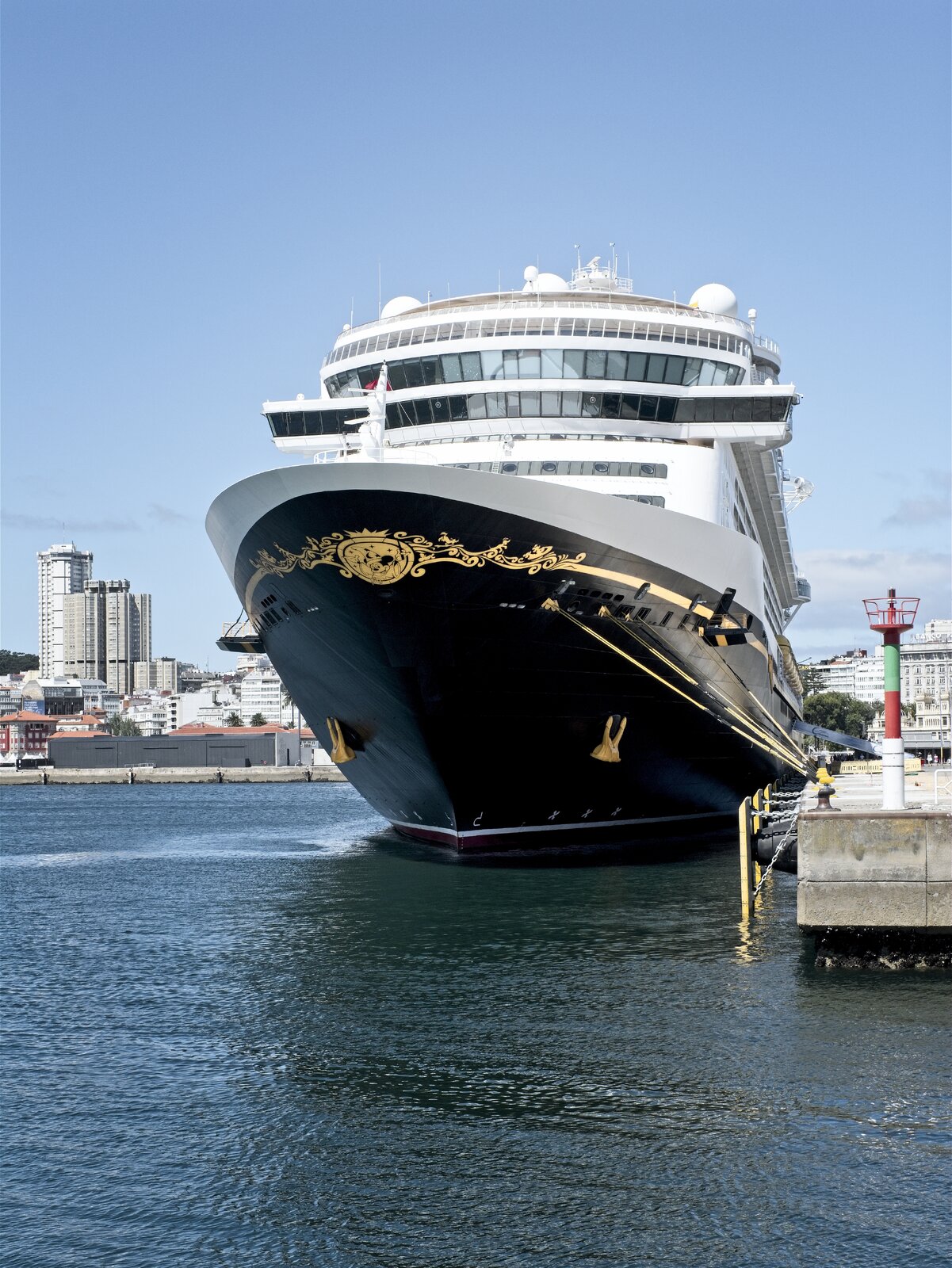 Fujistas_Disney_Fantasy.jpg