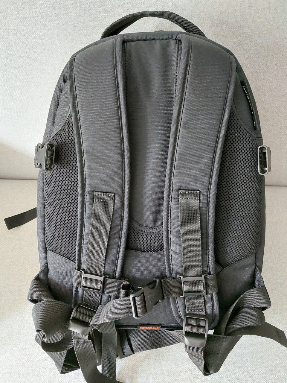 lowepro 1.jpg