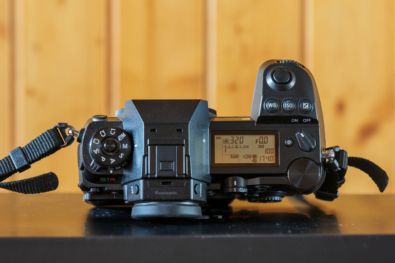 Panasonic-Lumix-S1R-6.jpg