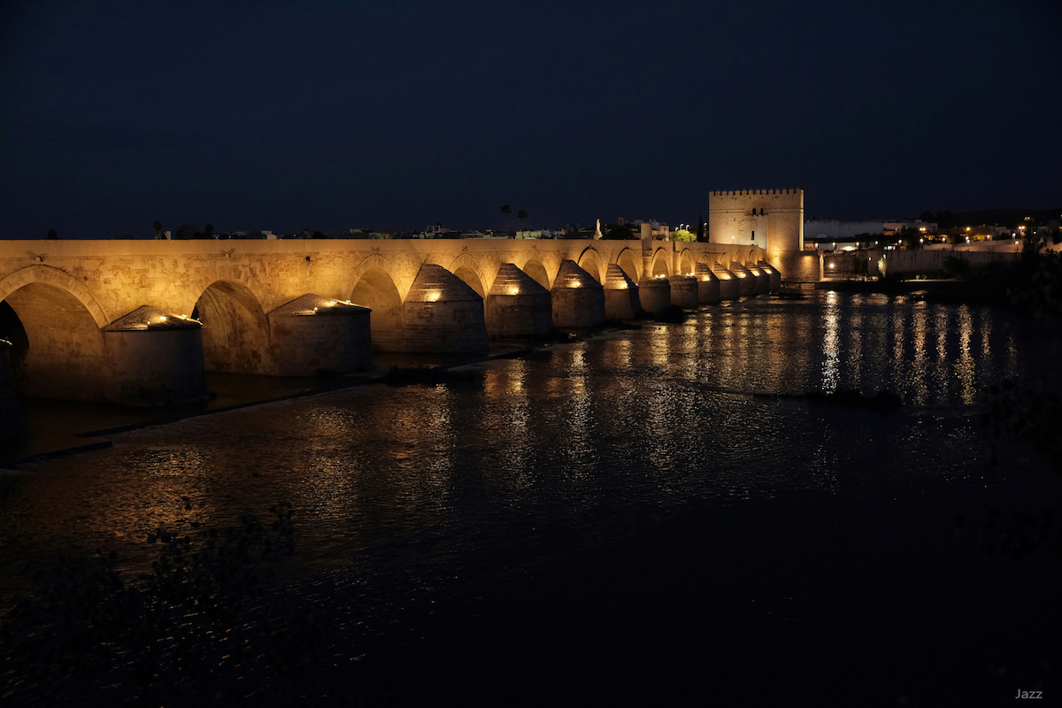 Puente_Sobre_Guadalquivir_.jpg