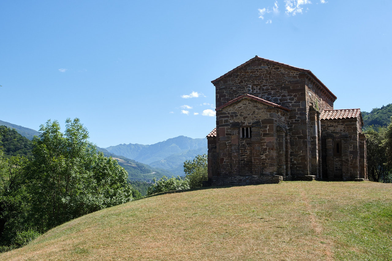 Santa Cristina de Lena (1).jpg