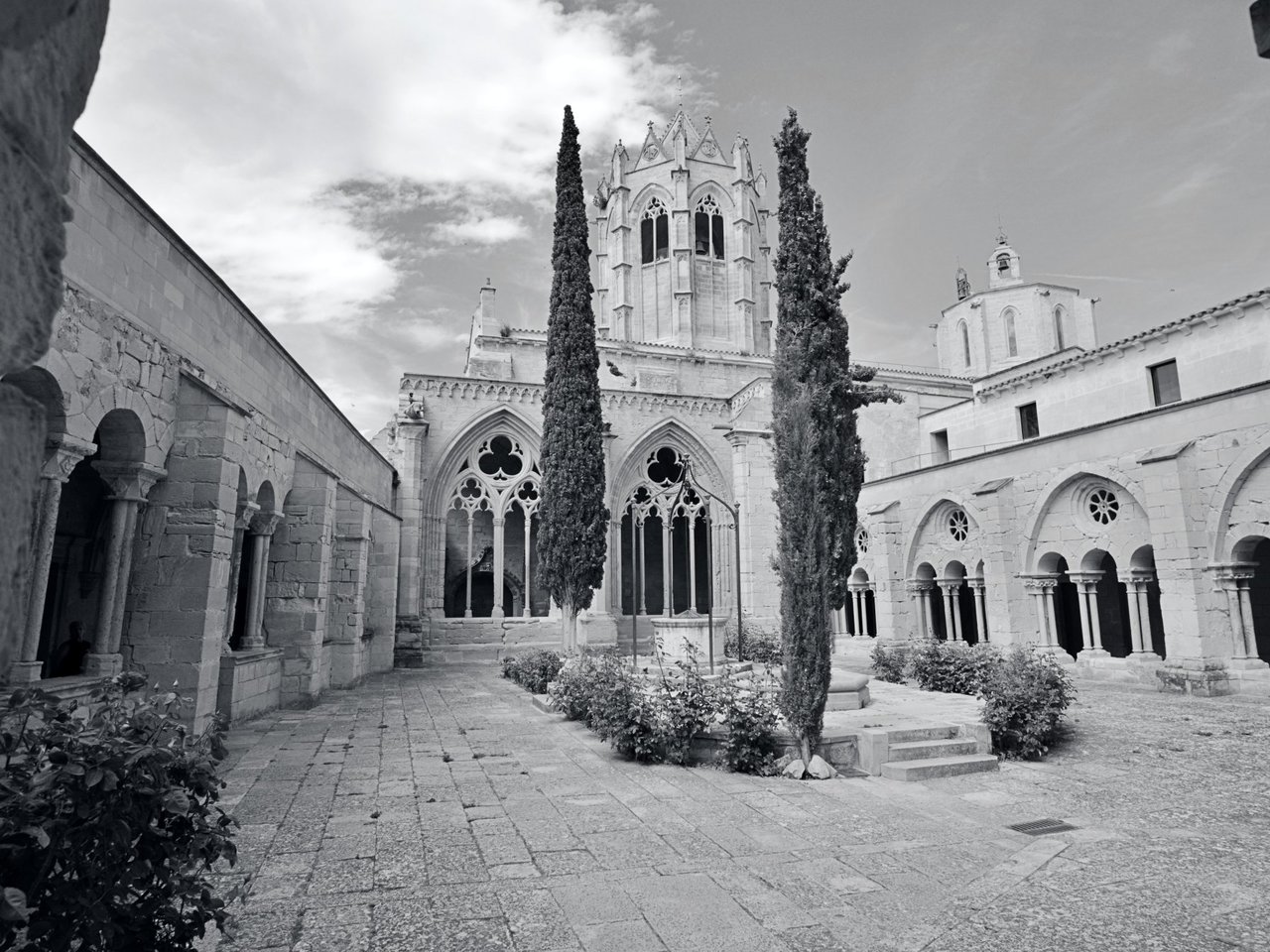 Vallbona de les Monges.jpg