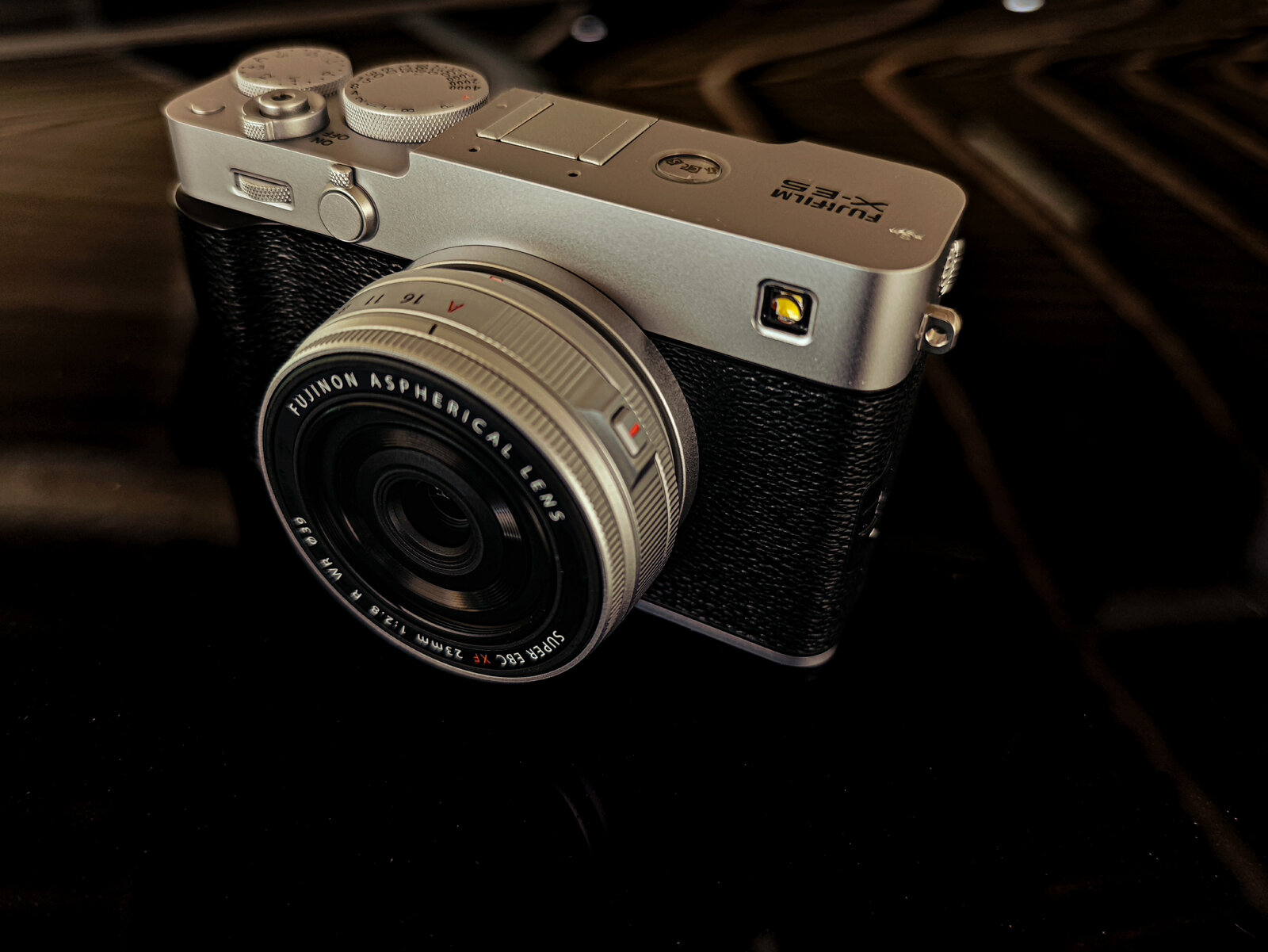 x-e5.jpg