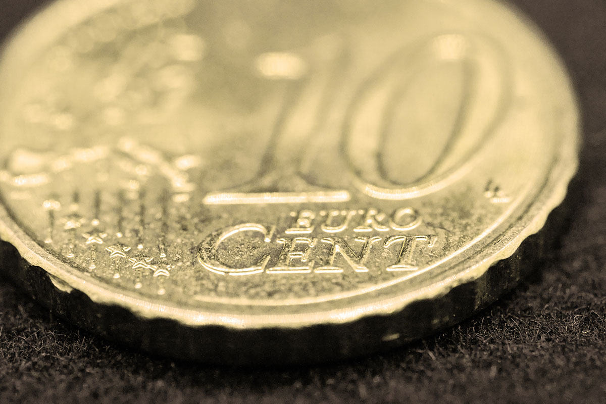 X-T4 Laowa 65mm f5,6 1-125 ISO320 Macro_Porció_10_cts_€_1200x800_300.jpg