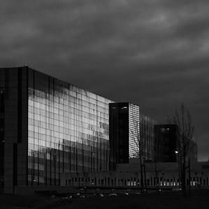 HUCA en blanco y negro