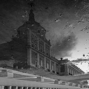 Lat_Palacio_Real2BN.jpg