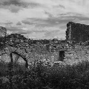 089-2bnw.jpg