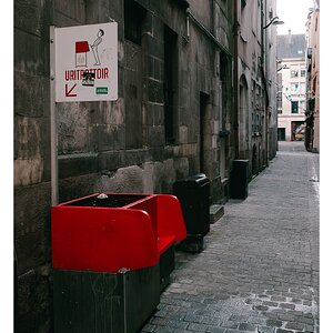 fotografo-nantes-uritrottoir-orina-compos-plantas-reciclaje-calle.jpg