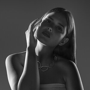 20250925@193050_190 SESION ANGELA VAQUEROS--Editar-BN .jpg