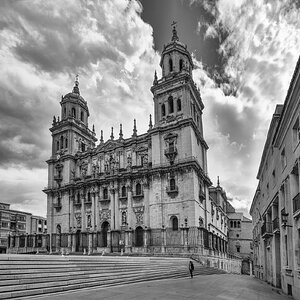 20260510@112151_710JAEN CATEDRAL .jpg