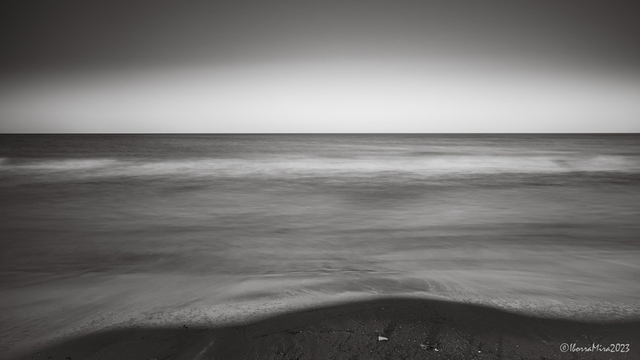 20230423_R000052bnw.jpg