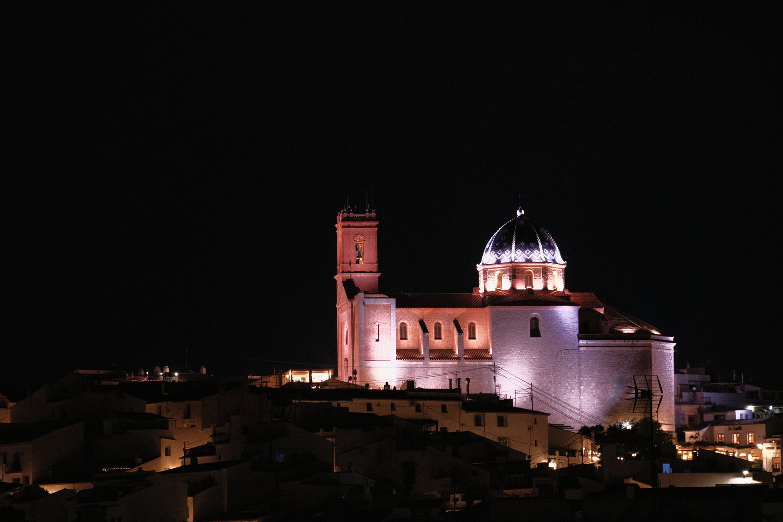 La cúpula por la noche.JPG