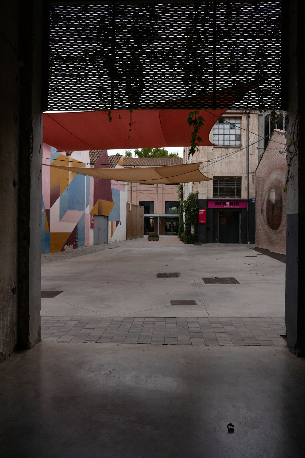 LM101425.jpg